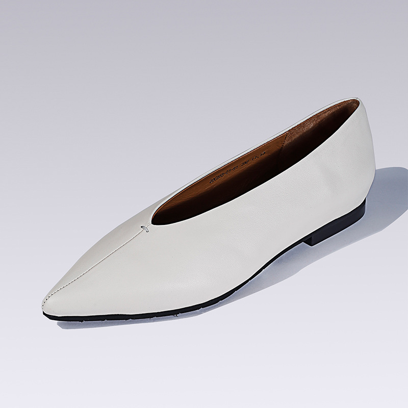 2025年秋季新款简约休闲尖头平跟浅口单鞋女鞋20C05B-01